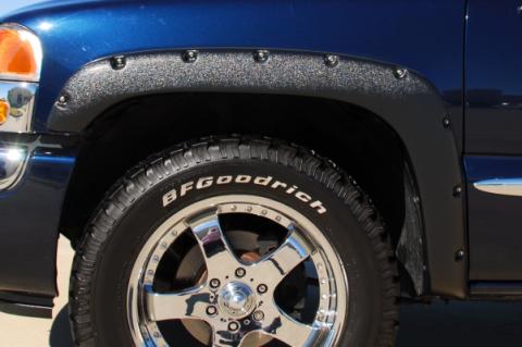 Rivet Style Fender Flare Set Rear, Textured, 2-Piece Set 1999-2007 Silverado/Sierra 1500/2500 Fleetside Lund