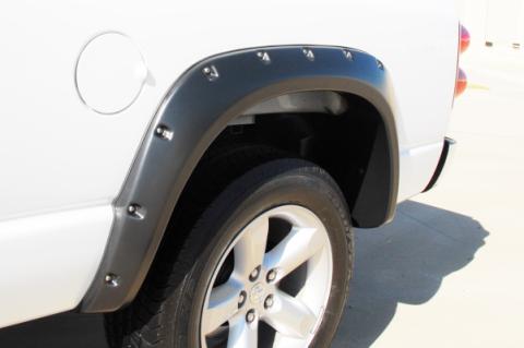 Rivet Style Fender Flare Set Rear, Smooth, 2-Piece Set 2015-2019 Sierra 2500 HD/3500 HD Fleetside Lund