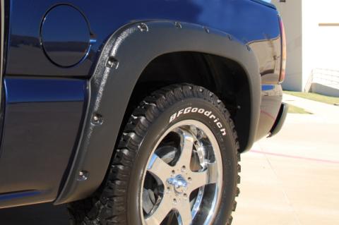 Rivet Style Fender Flare Set Rear, Textured, 2-Piece Set 2015-2019 Sierra 2500 HD/3500 HD Fleetside Lund