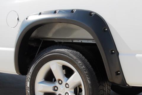 Rivet Style Fender Flare Set Rear, Smooth, 2-Piece Set 2017-2020 Colorado 61.7 Bed Lund