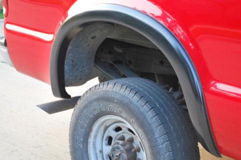 Sport Style Fender Flare Set Front and Rear, Smooth, 4-Piece Set 1999-2007 Ford F-250/F-350 Super Duty Fleetside Lund