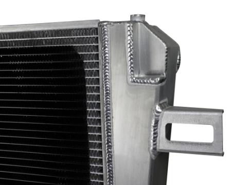 BladeRunner Street Series High Capacity Aluminum Radiator GM Diesel Trucks 06-10 V8-6.6L (td) Lly/Lbz/Lmm aFe Power