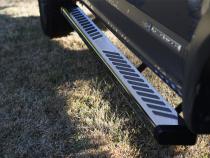 Summit Ridge 2.0 Running Board Kit Polished Stainless 2005-2013 Toyota Tacoma X-Runner Access Cab Lund