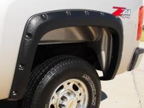 Rivet Style Fender Flare Set Rear, Smooth, 2-Piece Set 2007-2014 Silverado/Sierra 1500/2500 HD/3500 HD Fleetside Lund
